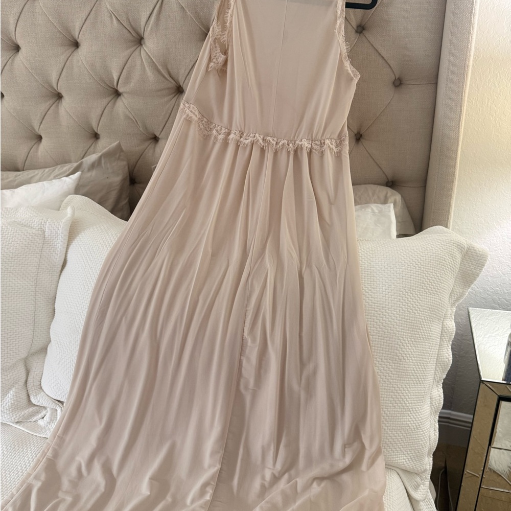Zara Lace-Trim V-Neck Chemise in Blush Pink - Picture 2 of 3